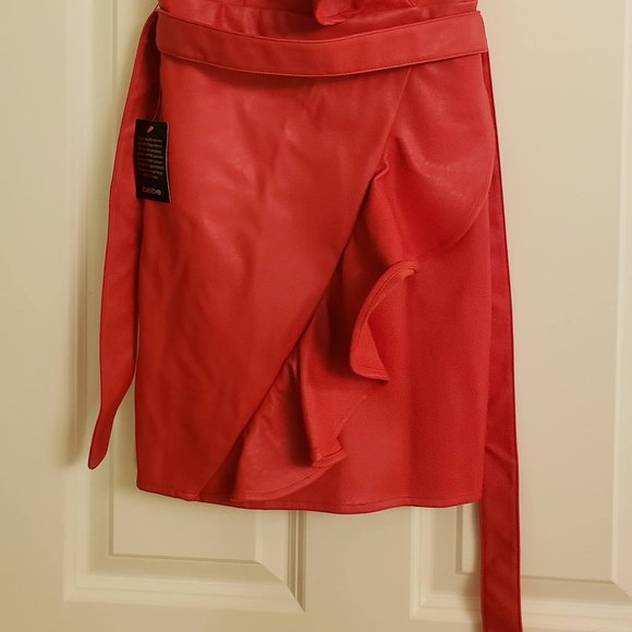 NEW - Bebe FAUX LEATHER RUFFLE DRESS - Never worn - Picture 5 of 5